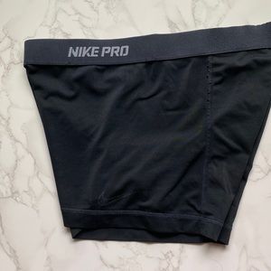 Nike pro 3” shorts size M